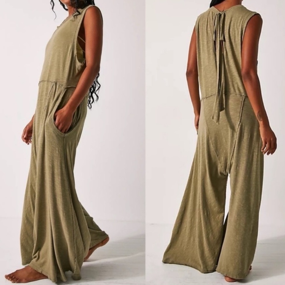 NWOT FREE PEOPLE homebody jumper one piece in Ivy size XS-M